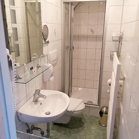 Helgas Hotel 3*