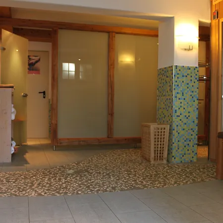 Helgas Hotel 3*